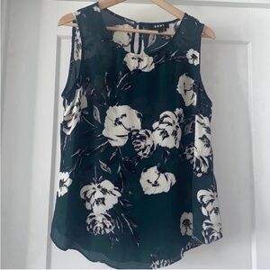 💚 DKNY Black, Hunter Green, and Ivory Floral Sleeveless Top/Tank - Size Medium